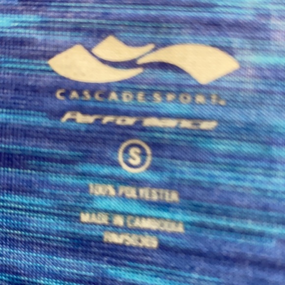 Cascade sport and Danskin tshirt bundle! - Picture 2 of 12